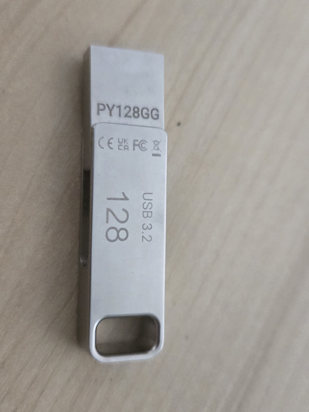 128GB USB 3.2 Silver Metal Flash Drive - Portable Storage